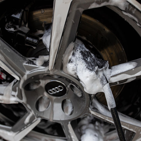 Mammoth Wolley Wheel Wand cleaning  Audi wheel