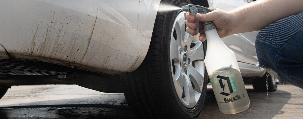 How to Remove Tar From Car Paint: The Right Way