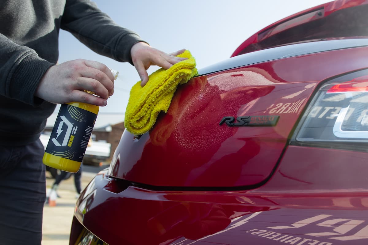 Everything You Need To Know About Car Detailing Spray