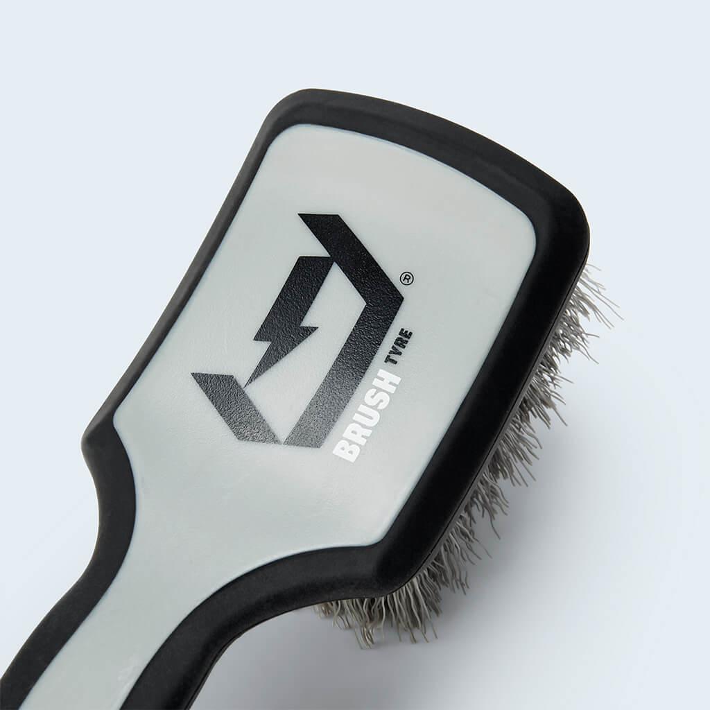 Duel tyre scrubbing brush head branding
