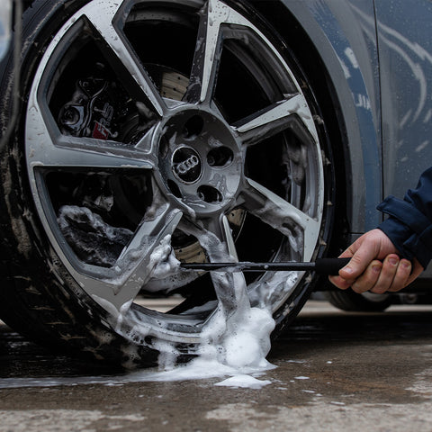 Mammoth Wolley Wheel Wand cleaning a soapy  Audi wheel